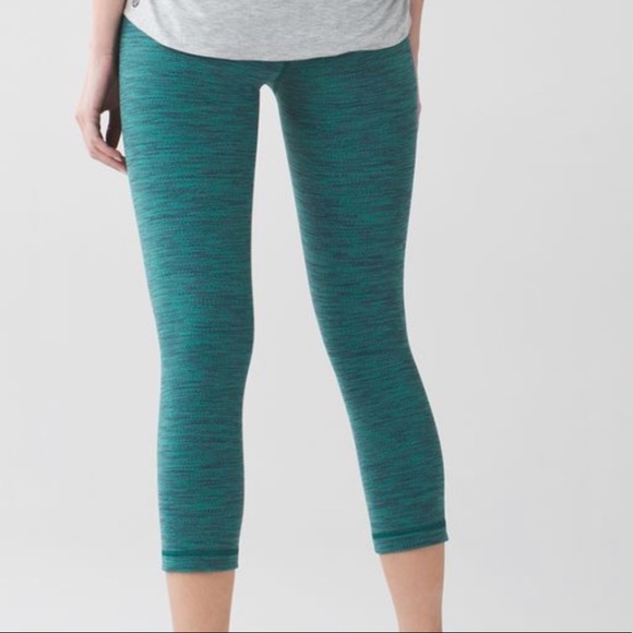 Lululemon Wunder Under Crop (Hi-Rise) *21" - Picture 3 of 8